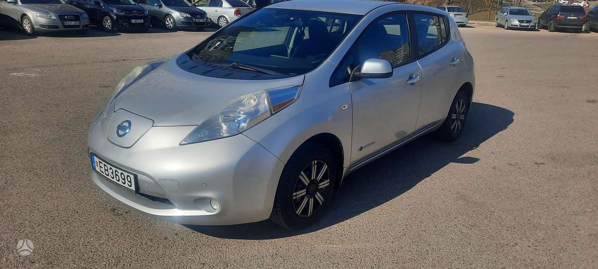 Nissan Leaf, 24 кВт·ч, Хэтчбек