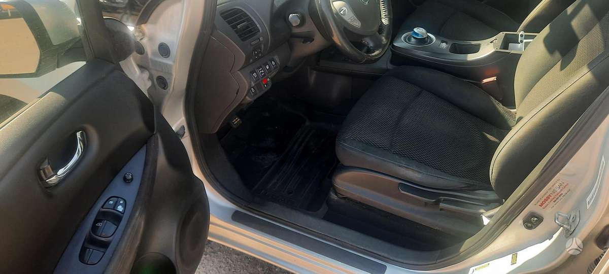 Nissan Leaf, 24 кВт·ч, Хэтчбек