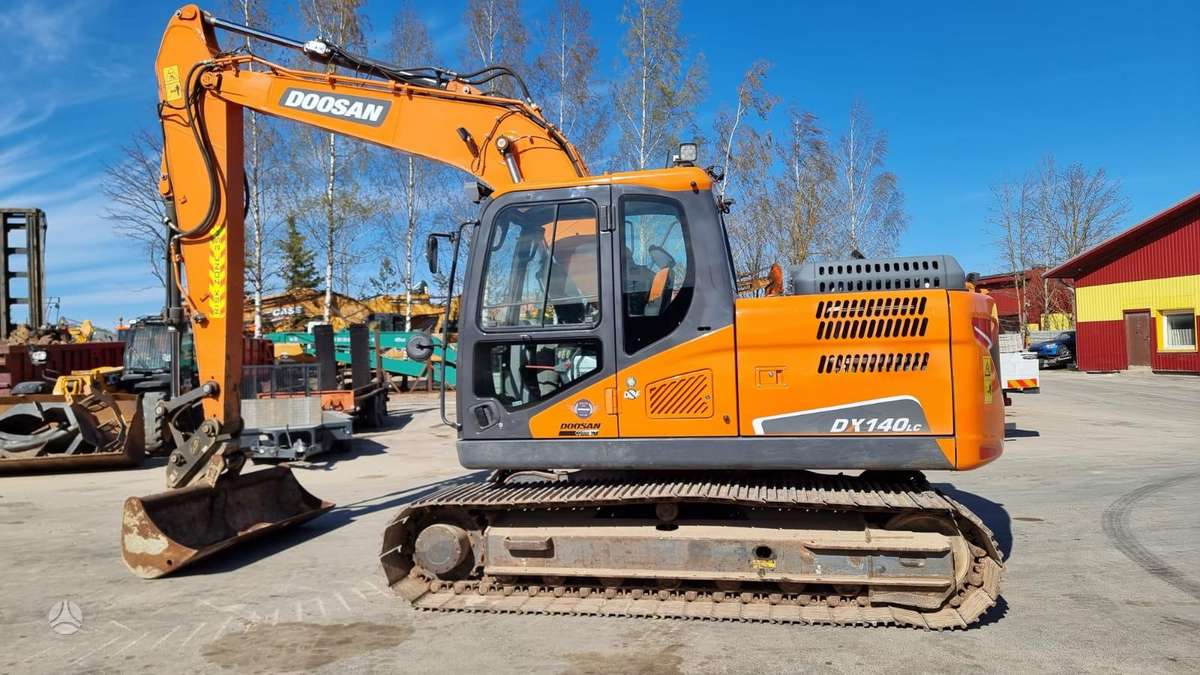 Doosan DX 140 LC-5, ekskavatoriai