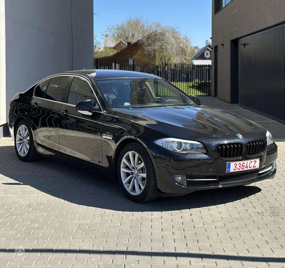 BMW 520, 2.0 l., Седан