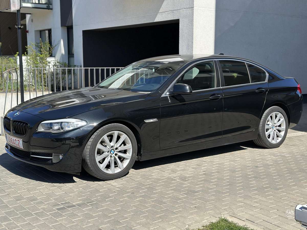 BMW 520, 2.0 l., Седан