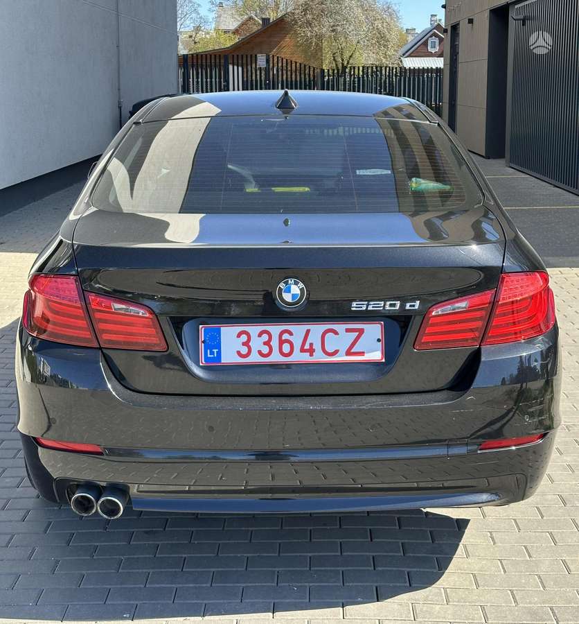 BMW 520, 2.0 l., Седан