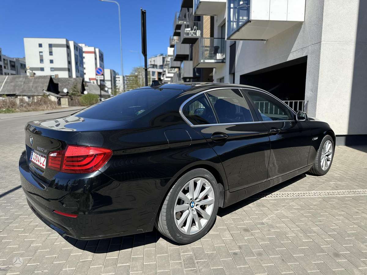 BMW 520, 2.0 l., Седан