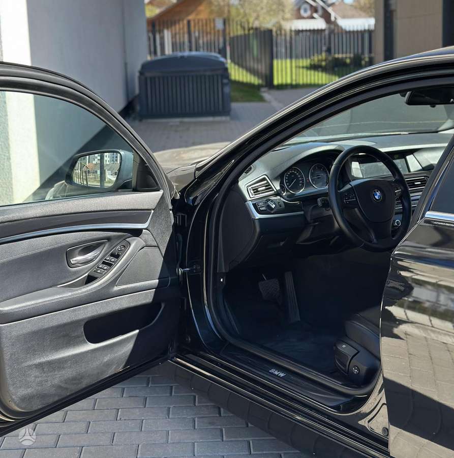 BMW 520, 2.0 l., Седан