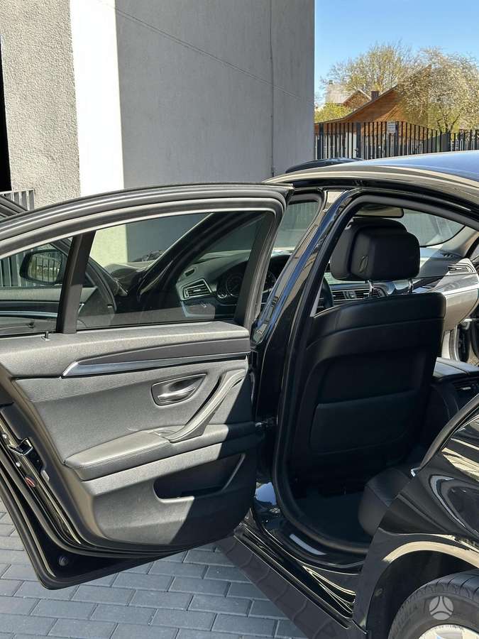 BMW 520, 2.0 l., Седан