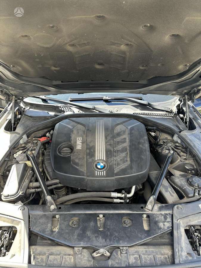 BMW 520, 2.0 l., Седан