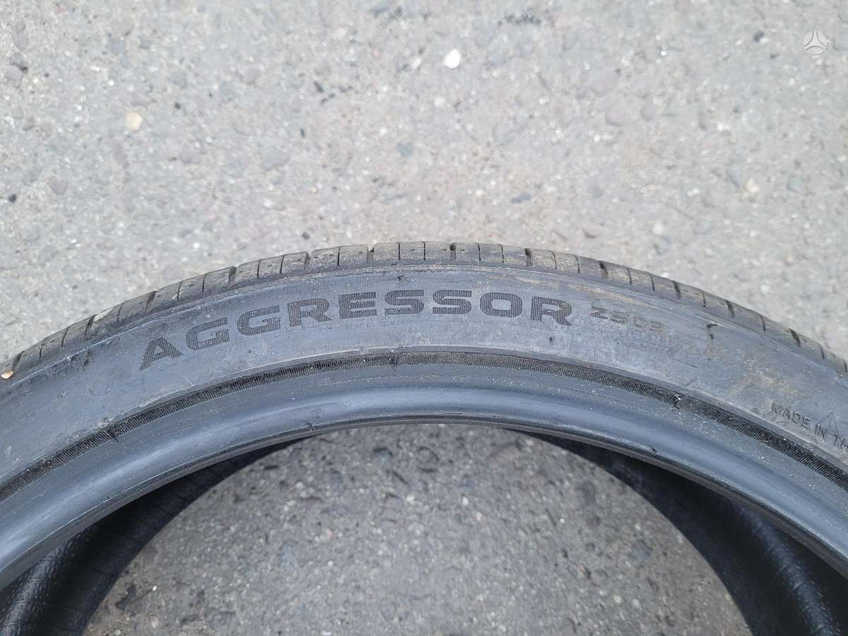 Armour, universalios 245/35 R20
