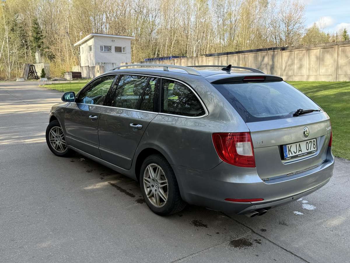 Škoda Superb - 4