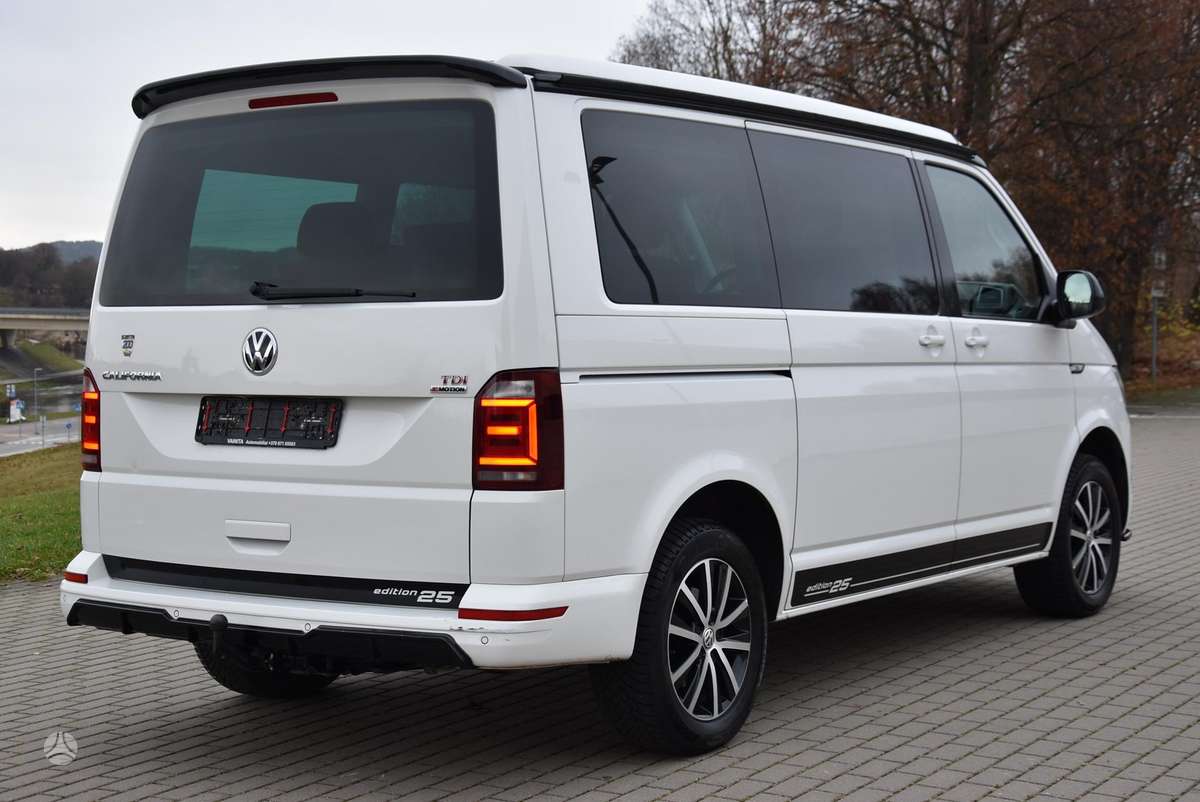 Volkswagen California - 12
