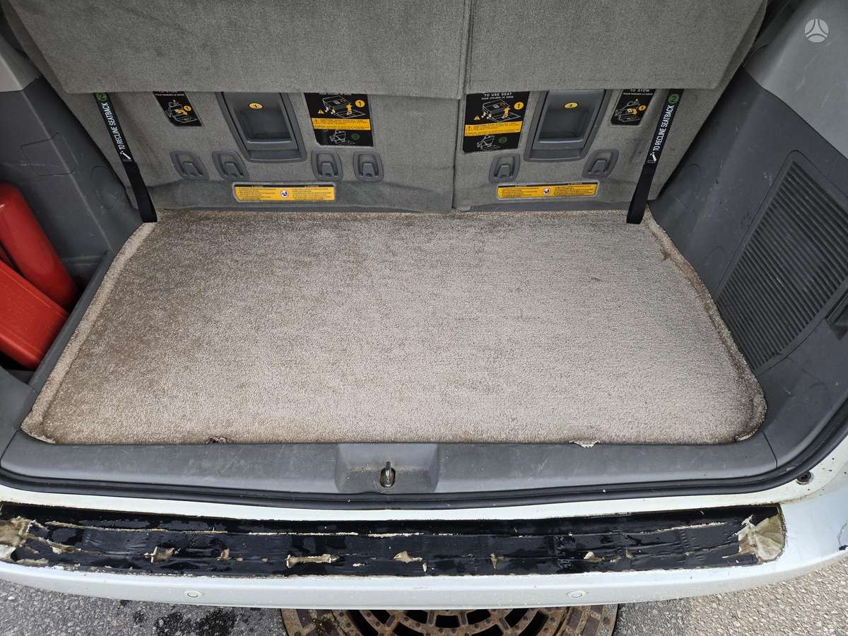 Toyota Sienna - 5