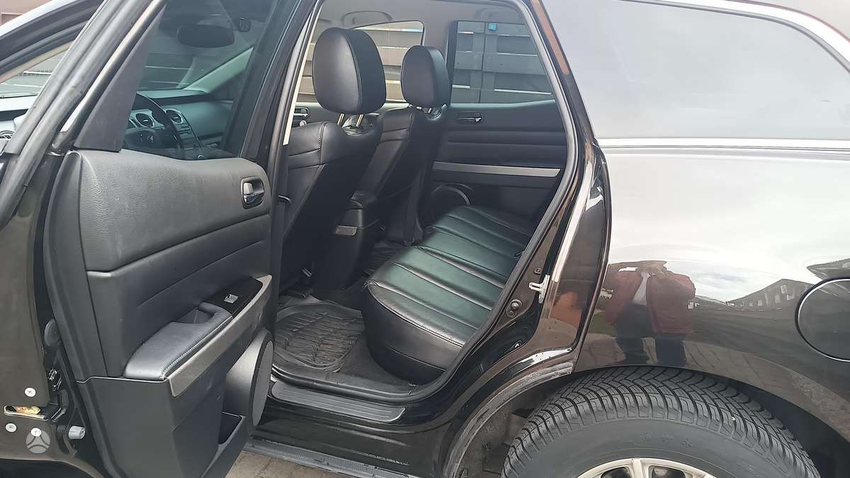 Mazda CX-7, 2.2 l., off-road / crossover