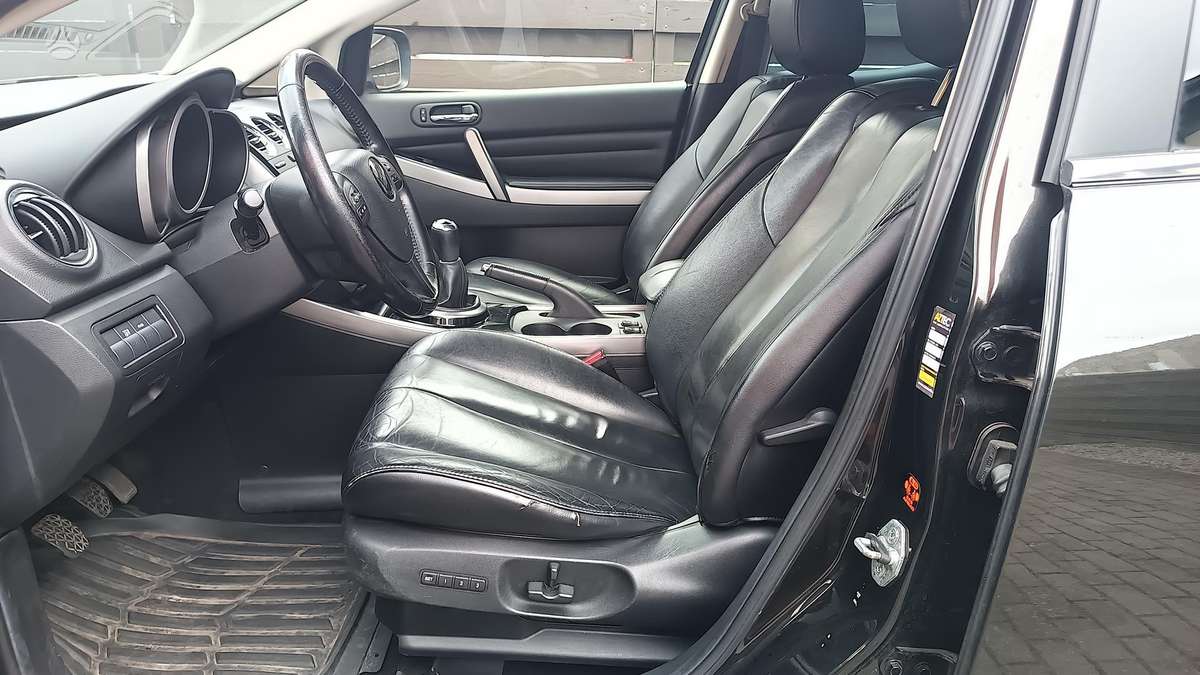 Mazda CX-7, 2.2 l., off-road / crossover
