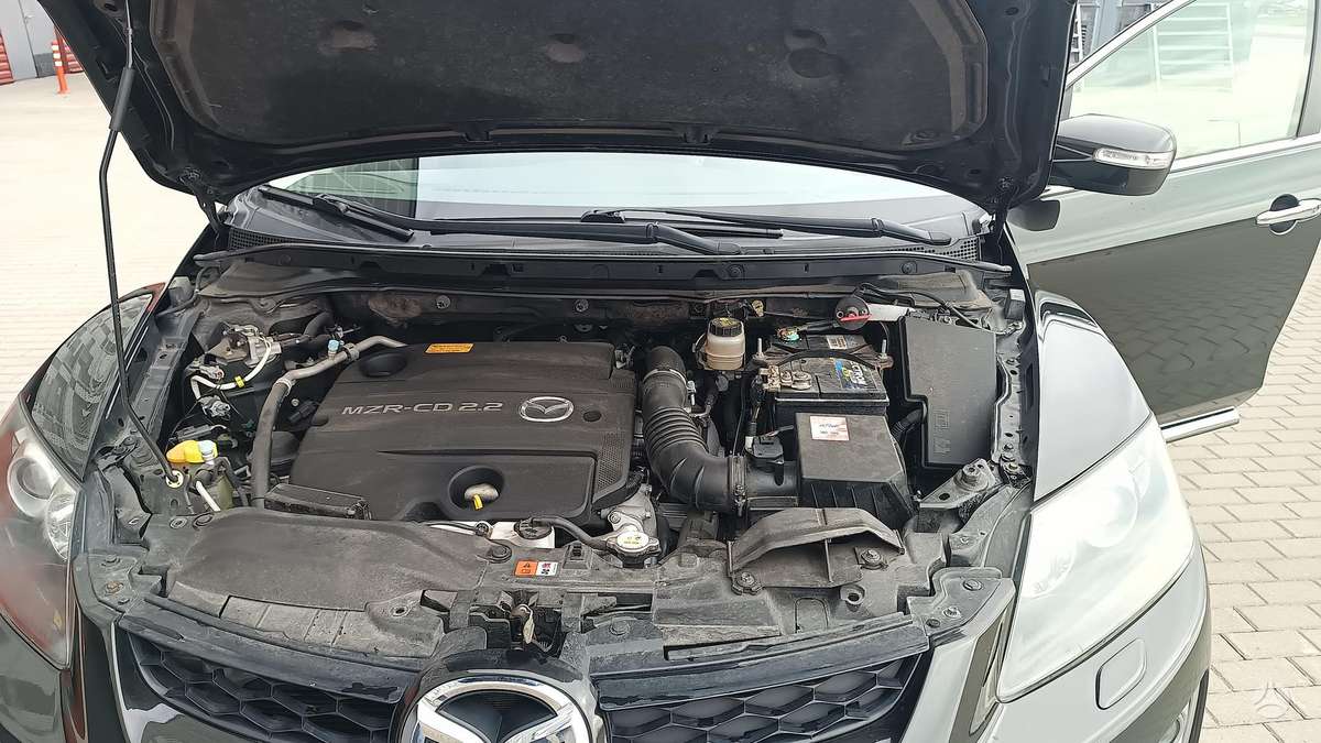Mazda CX-7, 2.2 l., off-road / crossover
