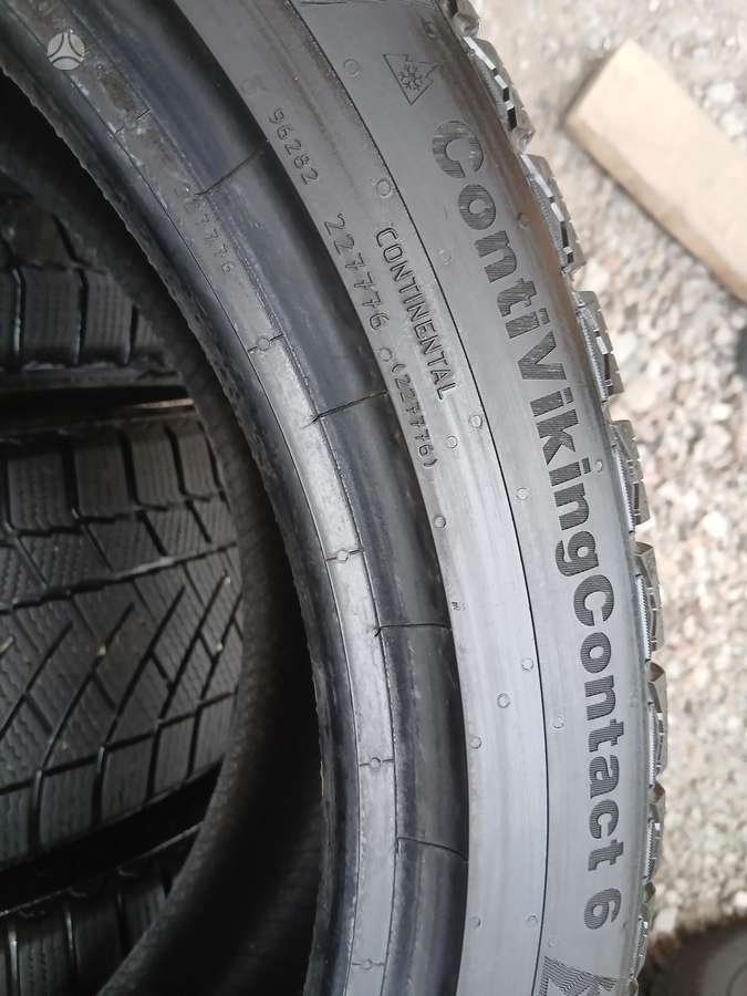 Continental, всесезонные 225/45 R19