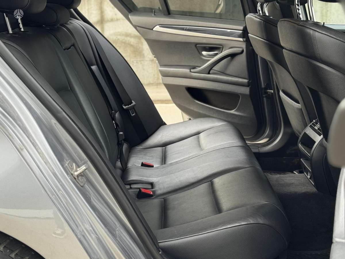BMW 520, 2.0 l., Седан