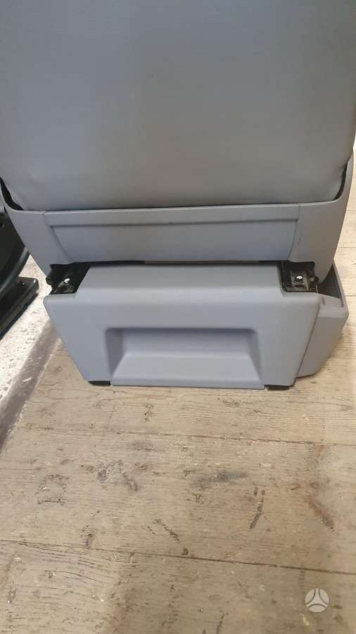 Volkswagen Caravelle, 7H0881697B, сиденья
