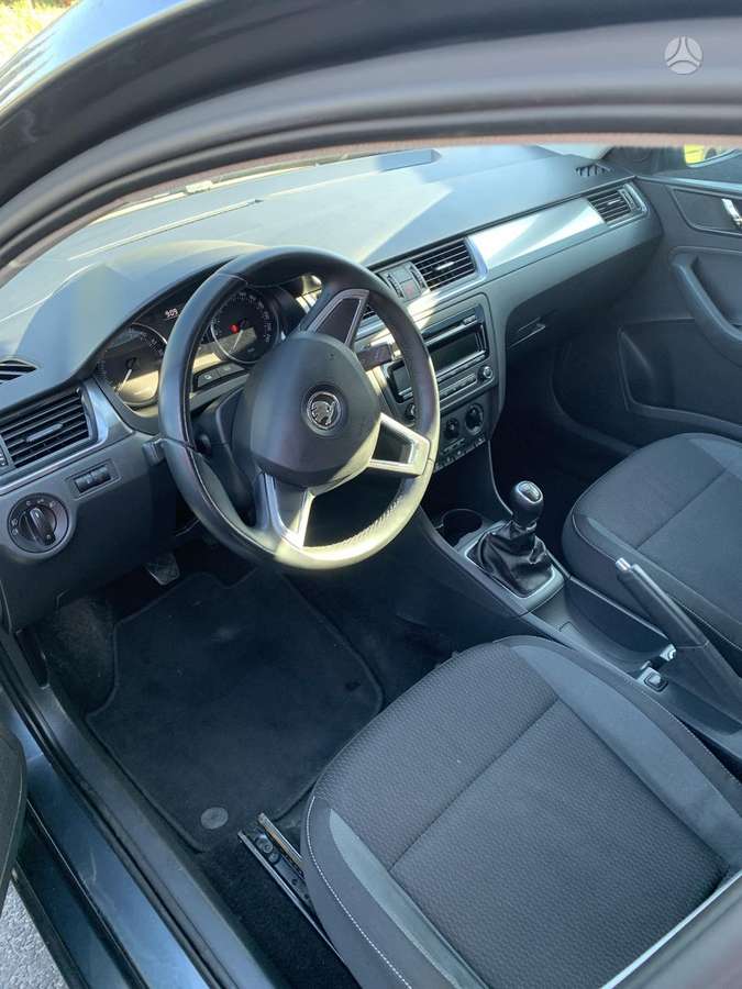 Škoda Rapid - 8