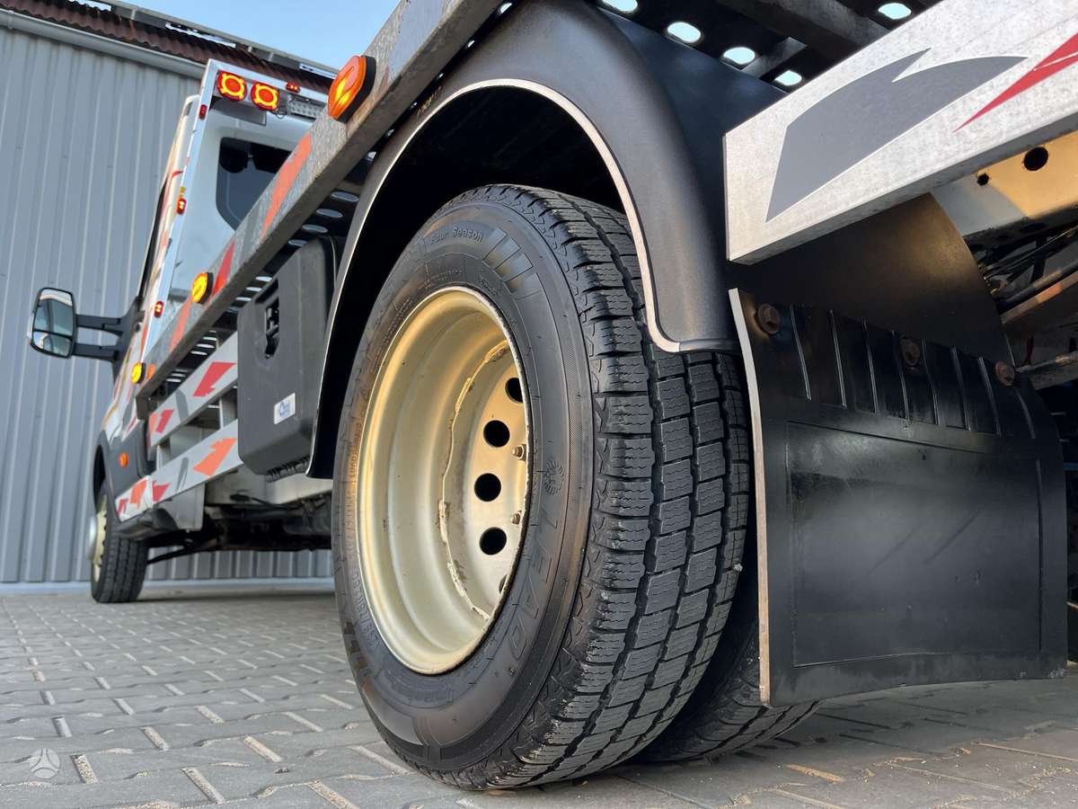 Ford Transit, auto transporters