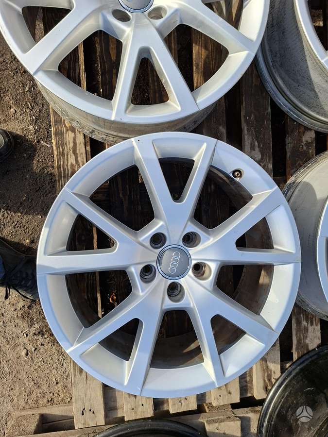 Audi ET37, легкосплавные , R18