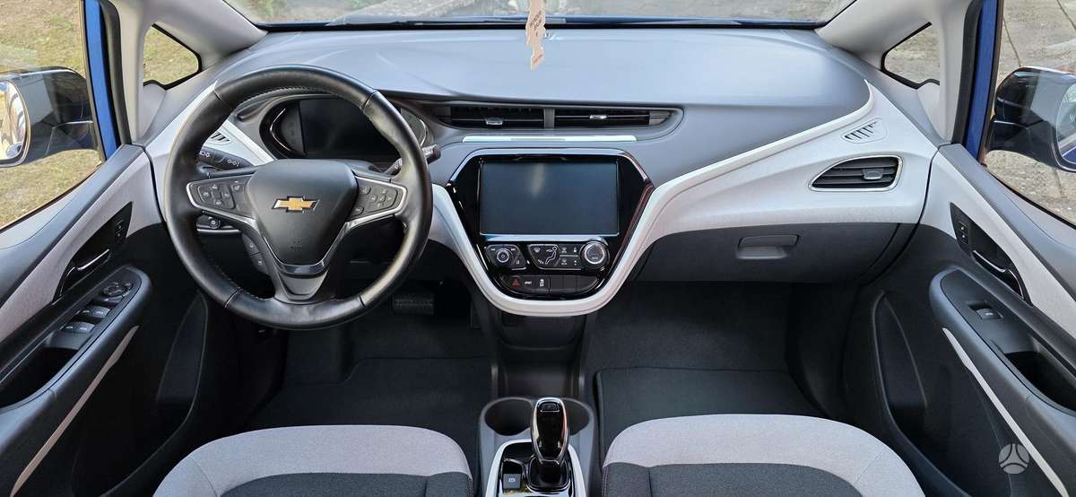 Chevrolet Bolt, 65 кВт·ч, Минивэн
