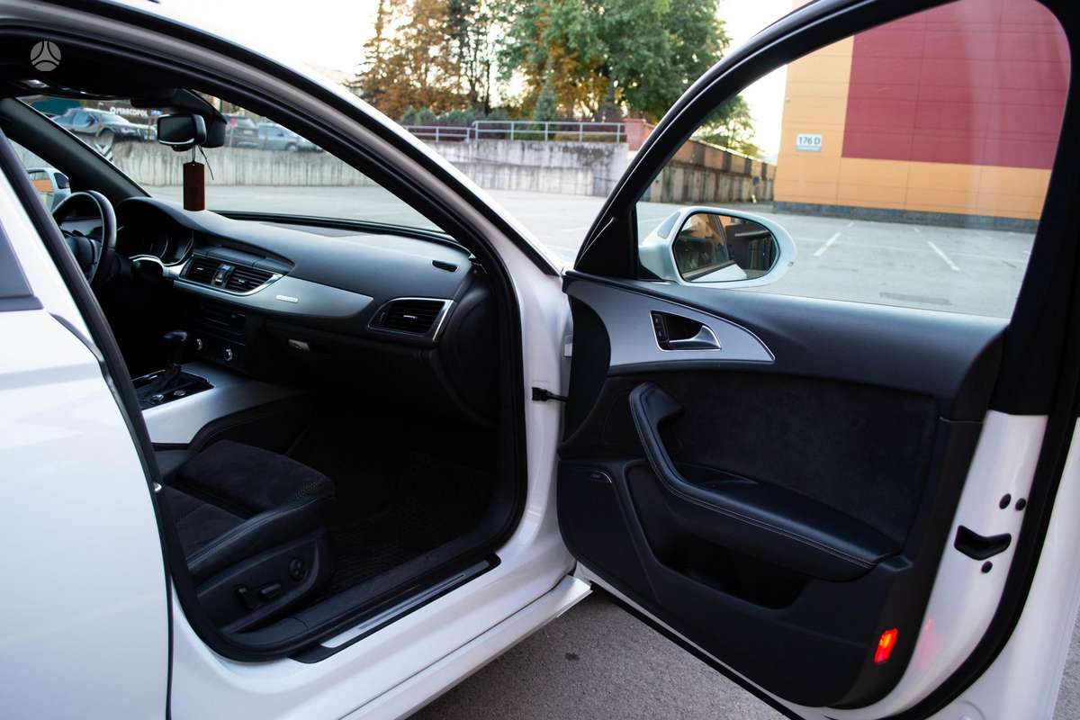 Audi A6, 3.0 l., universalas