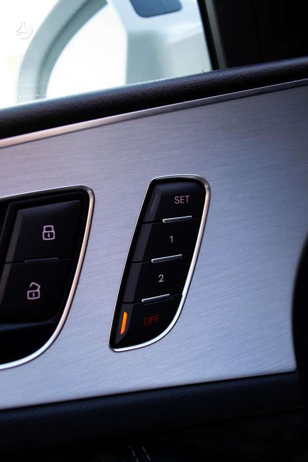 Audi A6, 3.0 l., universalas