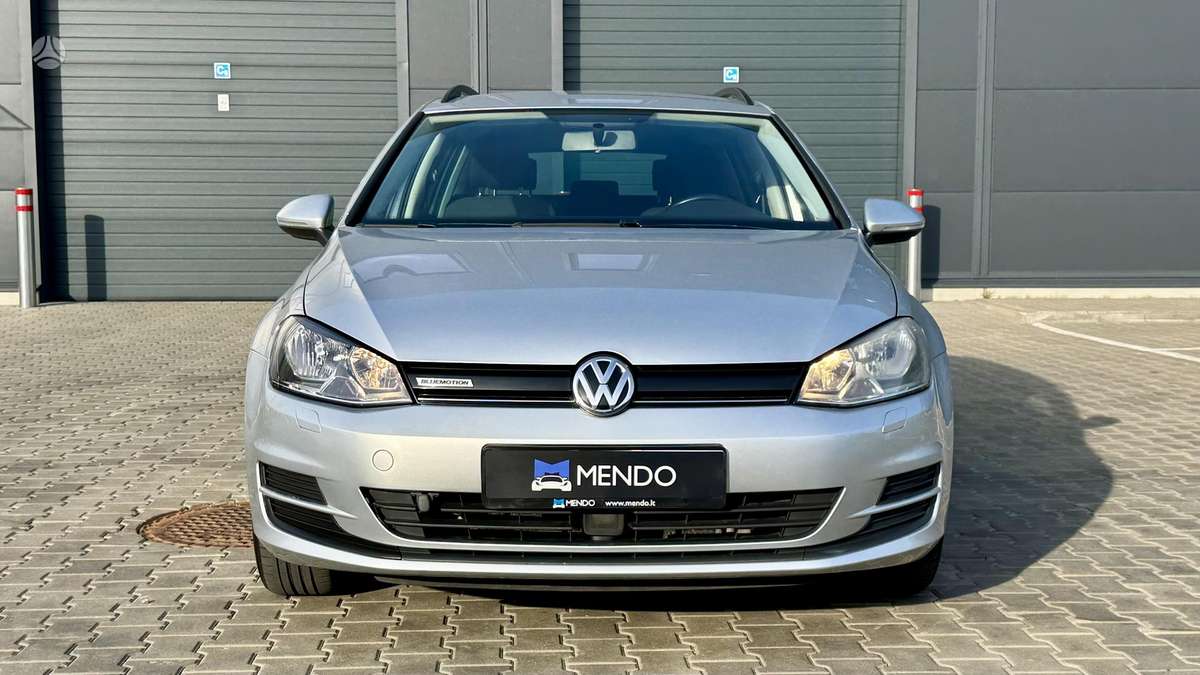 Volkswagen Golf - 5