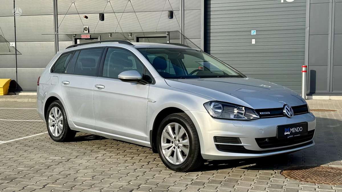 Volkswagen Golf - 3