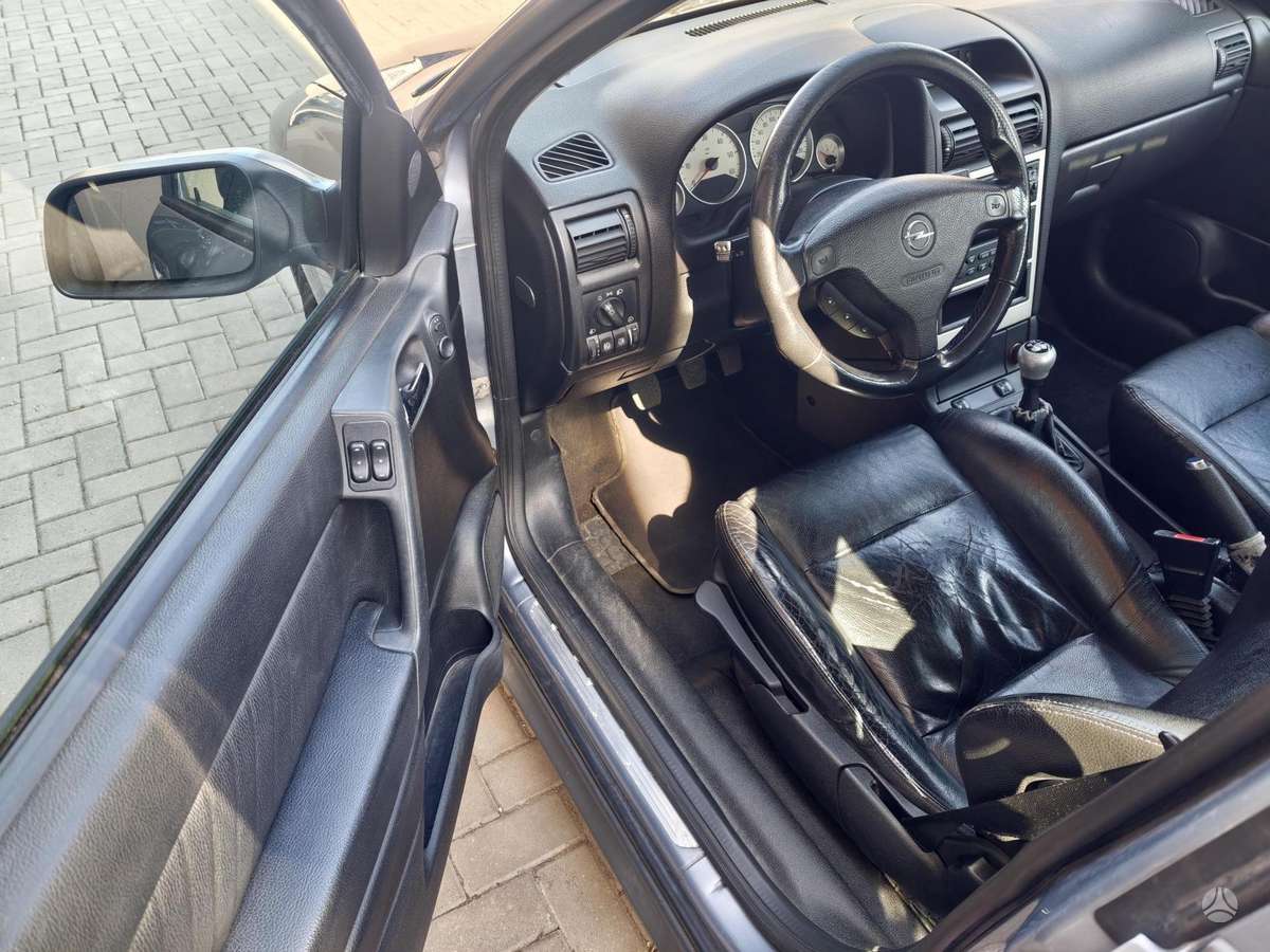 Opel Astra, 2.0 l., Хэтчбек