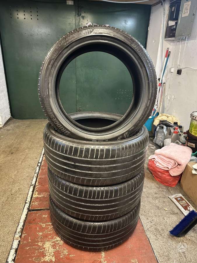 Bridgestone Turanza T005, summer 245/40 R19