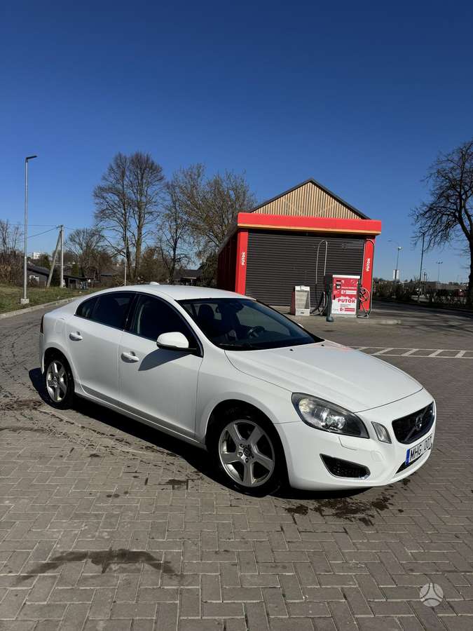 Volvo S60, 2.4 l., Седан