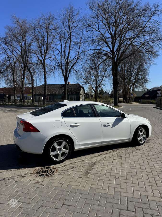 Volvo S60, 2.4 l., Седан