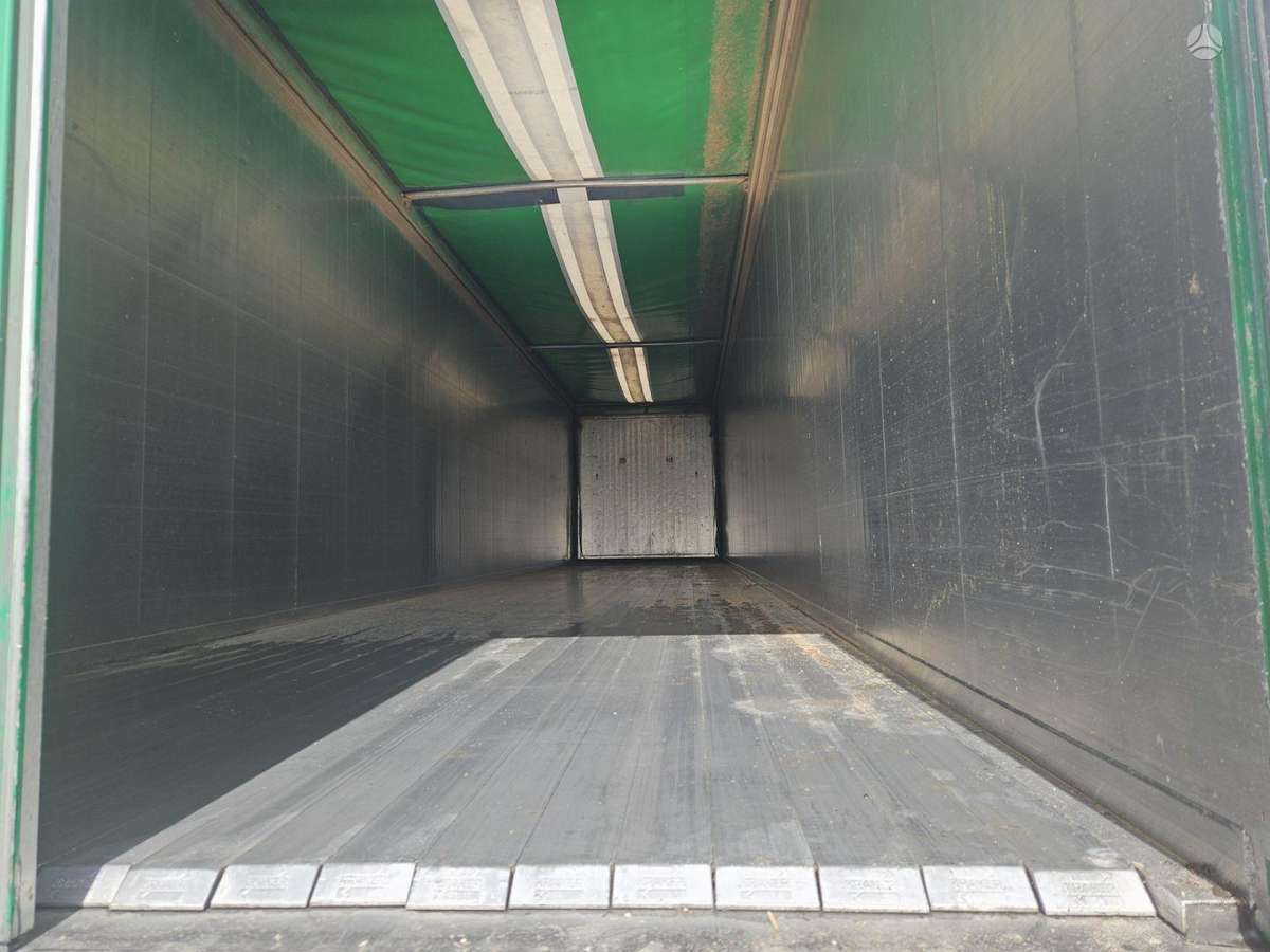 Kraker K FORCE walkingfloor, with moving floor