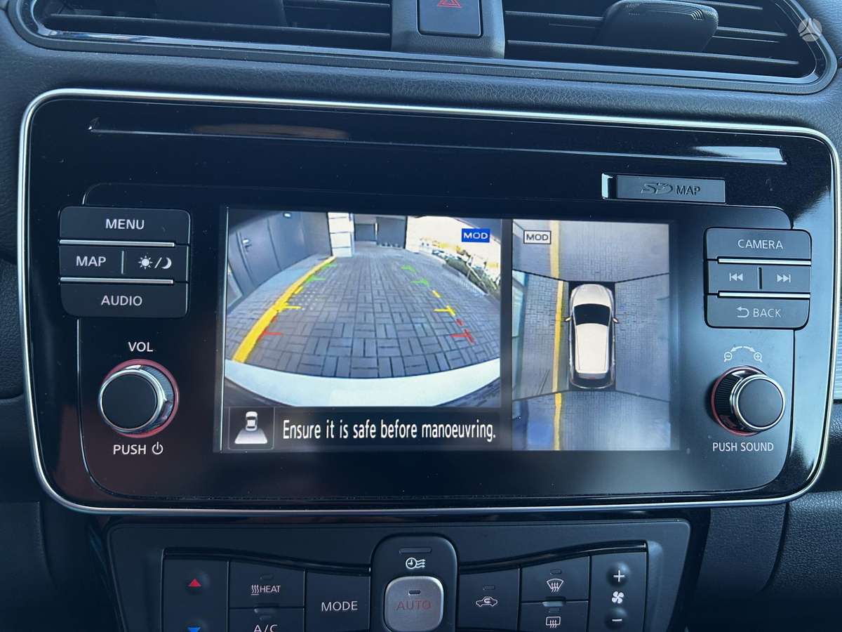 Nissan Leaf, 40 kWh, hatchback