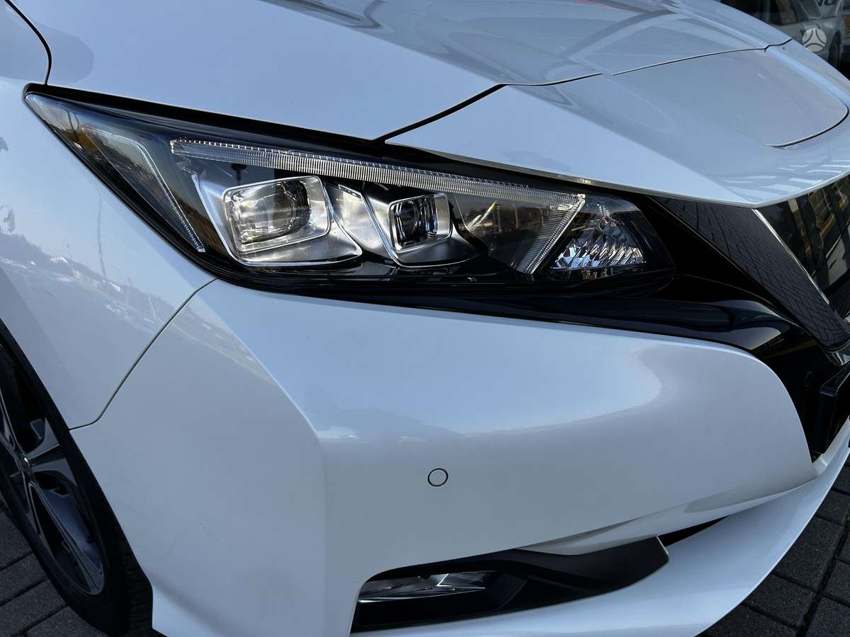 Nissan Leaf, 40 kWh, hatchback