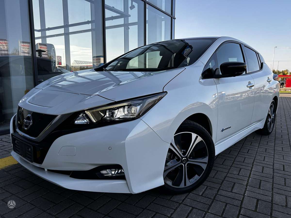 Nissan Leaf, 40 kWh, hatchback