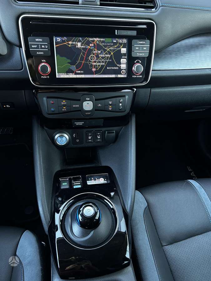 Nissan Leaf, 40 kWh, hatchback