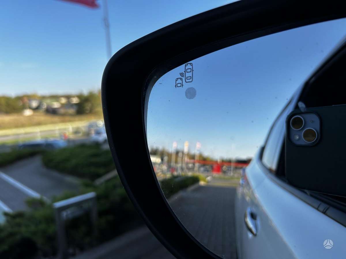 Nissan Leaf, 40 kWh, hatchback