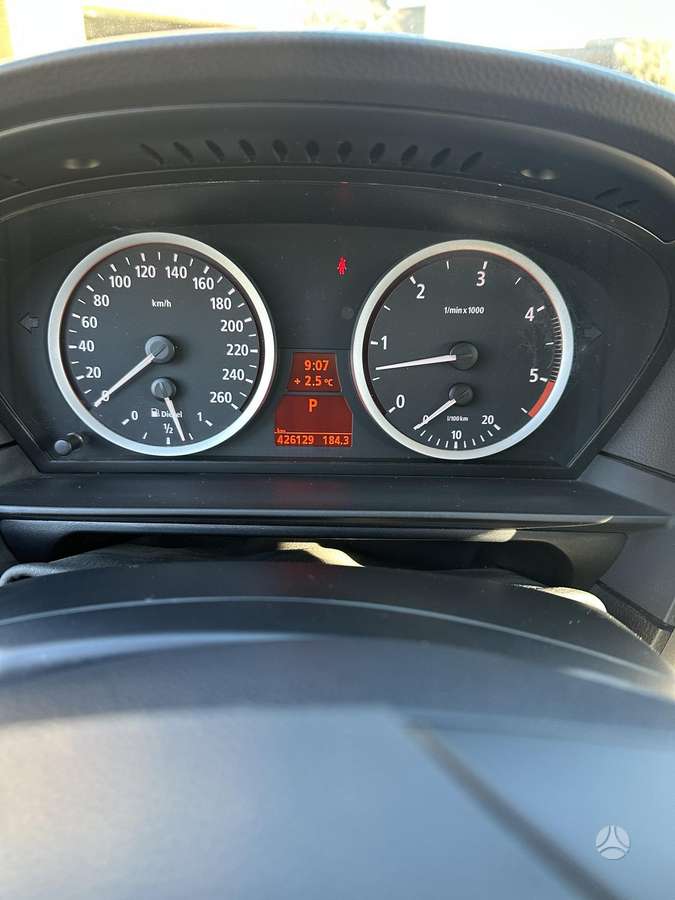 BMW 525, 2.5 l., Седан