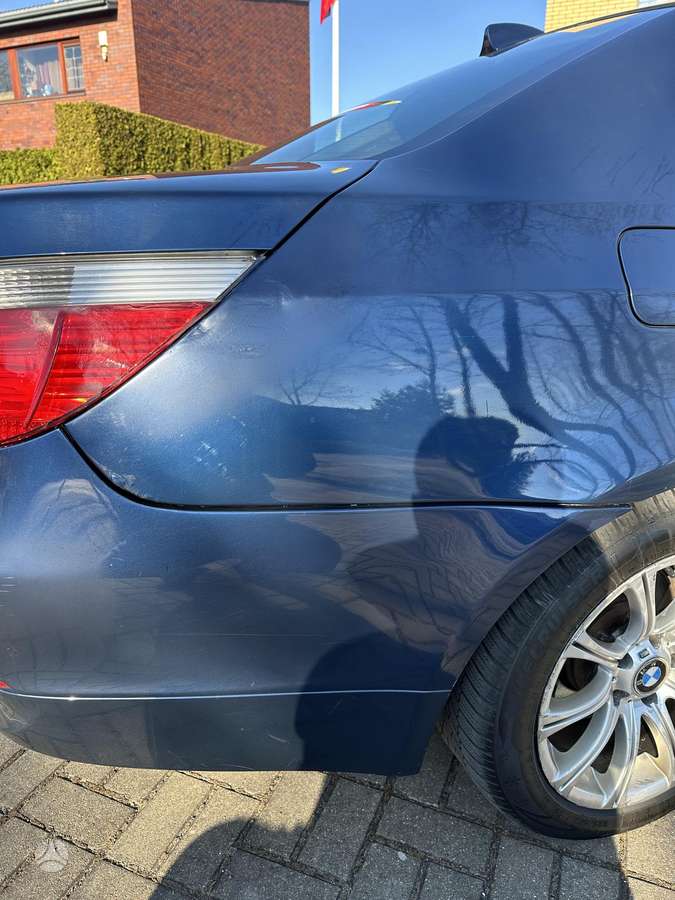 BMW 525, 2.5 l., Седан