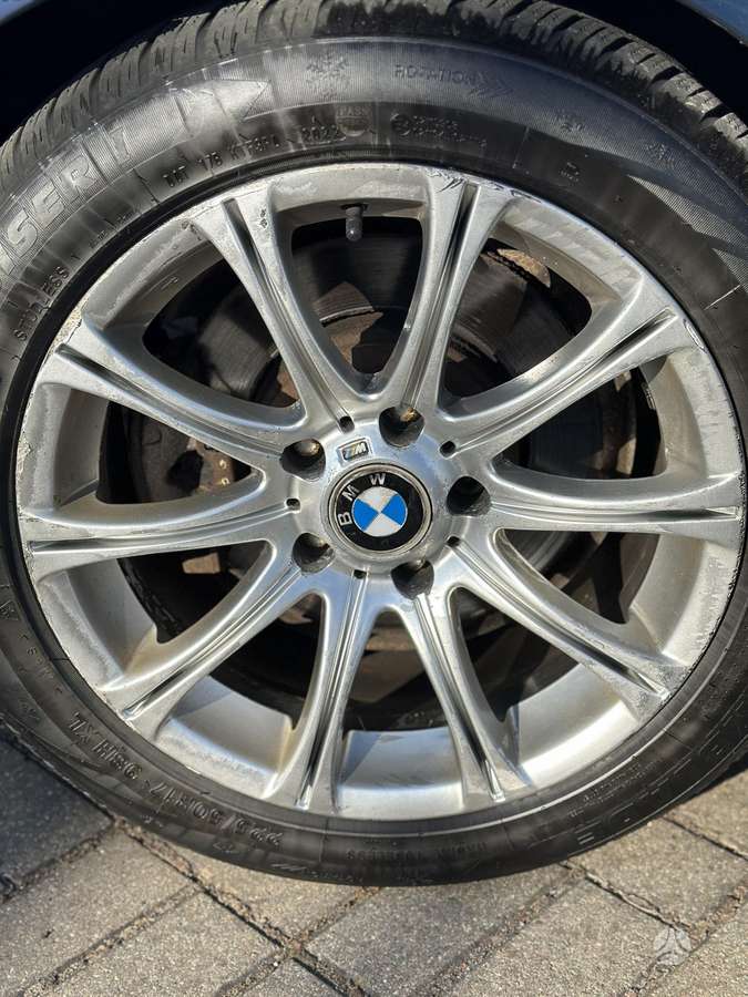 BMW 525, 2.5 l., Седан