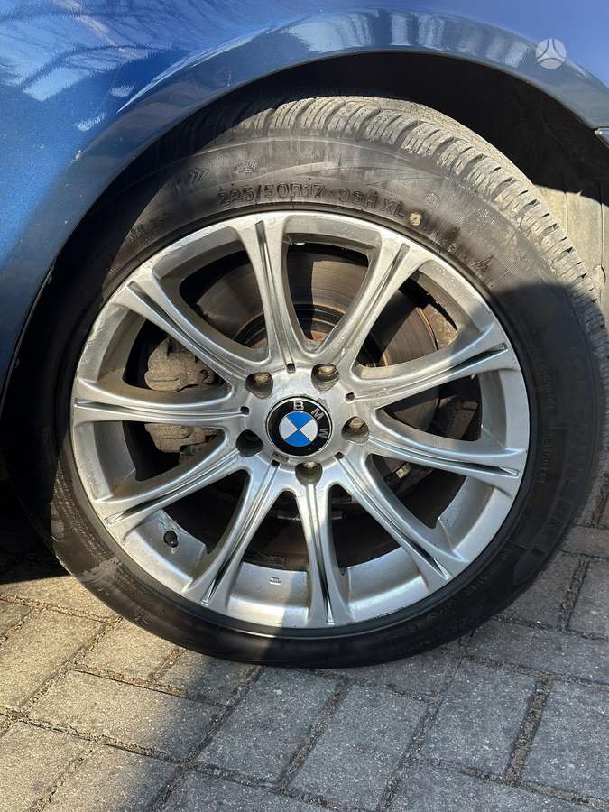BMW 525, 2.5 l., Седан