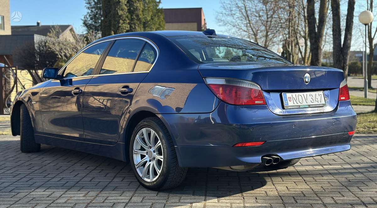 BMW 525, 2.5 l., Седан