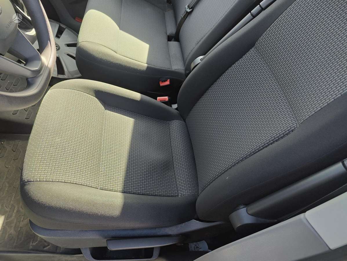 Volkswagen Transporter - 12