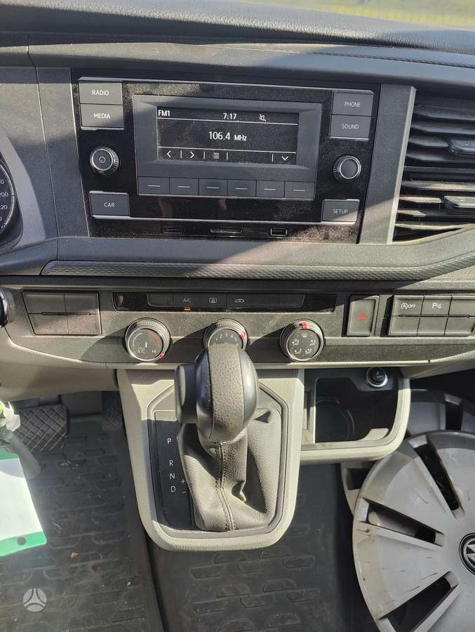Volkswagen Transporter - 9