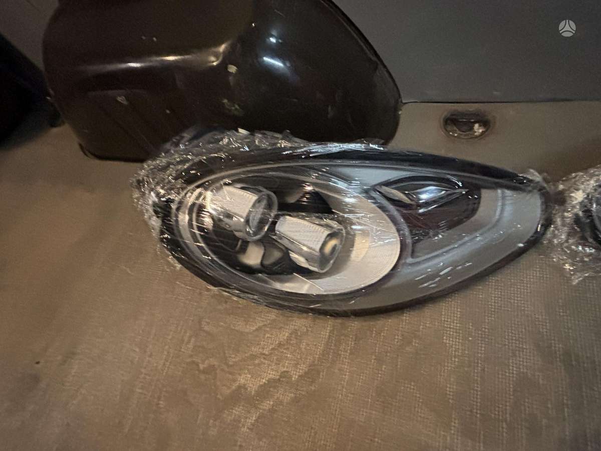 Porsche Panamera lights