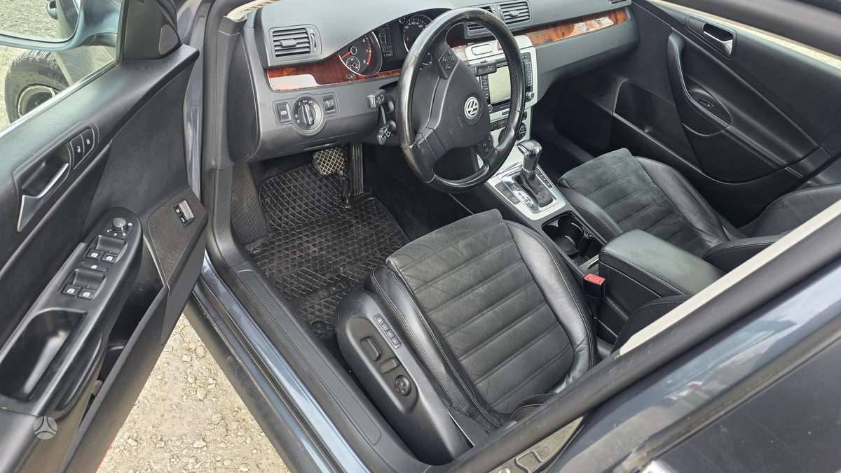 Volkswagen Passat - 2