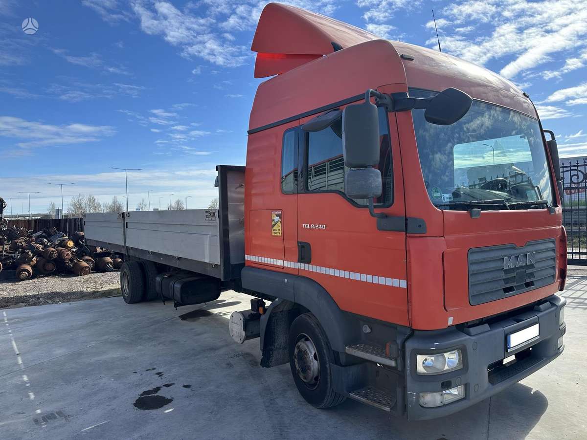 MAN TGL 8.240, cab-chassis trucks