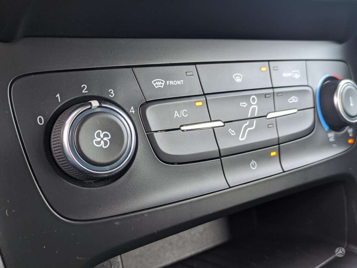 Ford Focus, 1.0 l., hatchback
