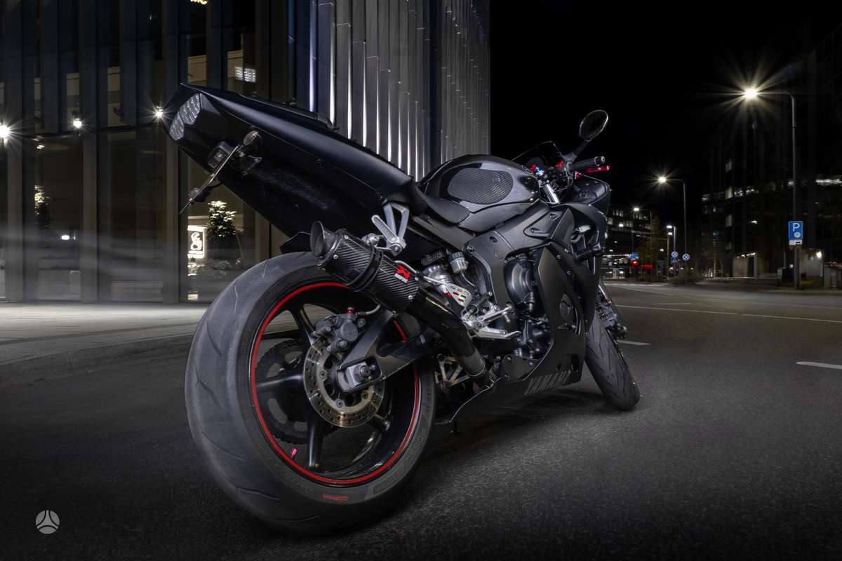 Yamaha R6 599cc, superbikes